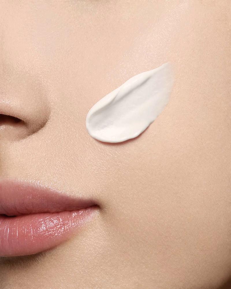 Uv Plus Anti-Pollution Translucent
